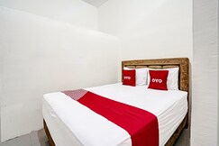 Hotel O Grand Syariah Hagawa Lamongan Near SPORT CENTER LAMONGAN, Gresik