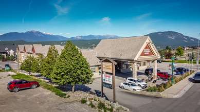 Prestige Radium Hot Springs Resort, WorldHotels Crafted - Tap to explore photos