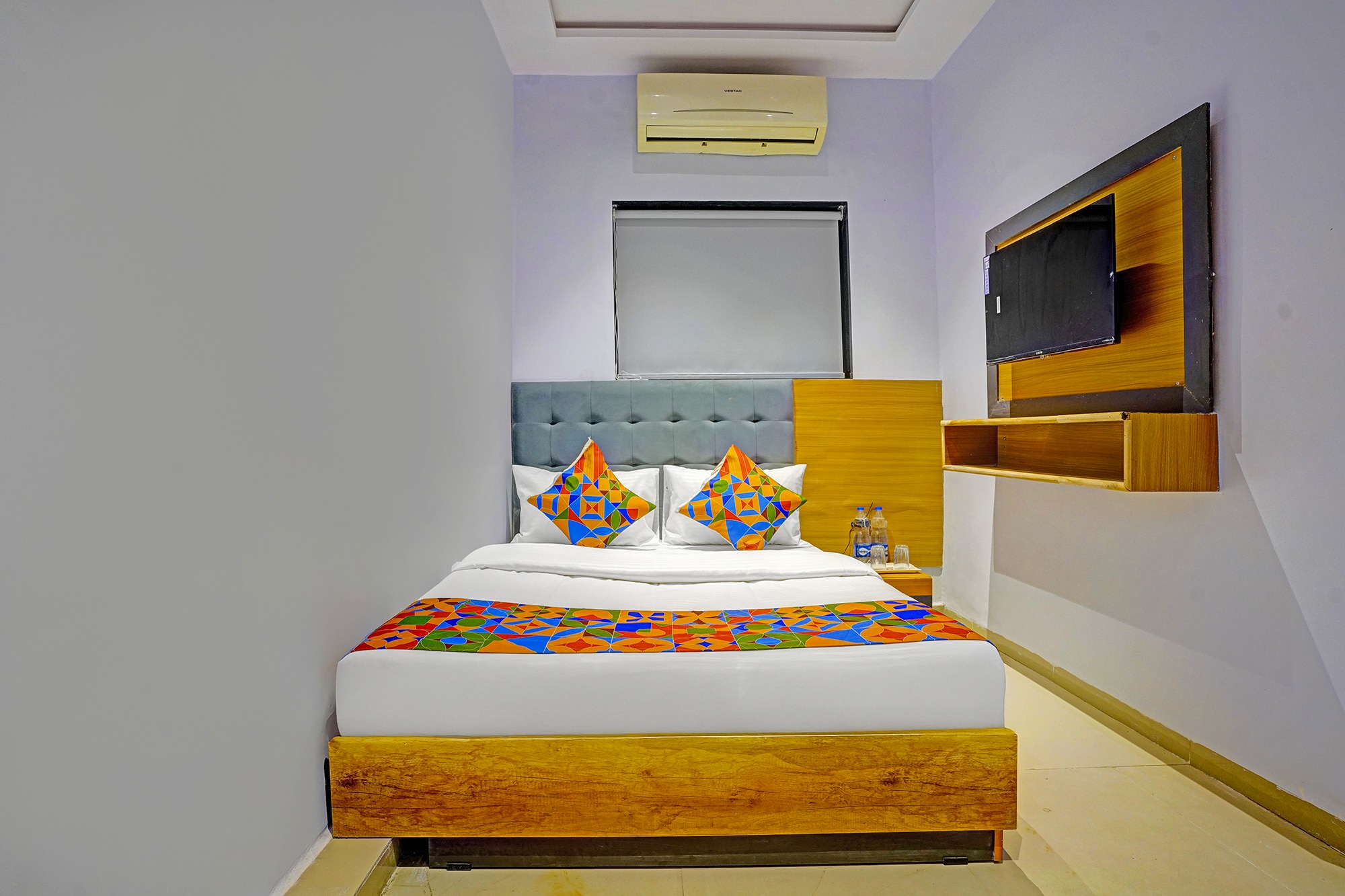 FabHotel Nidhivan Palace - Udhna Darwaja - Tap to explore photos