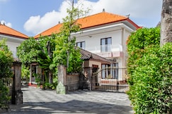 Collection O Near Seminyak Beach Formerly The Kumpi Hotel, Bali