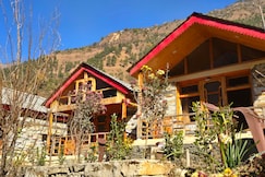 Cliff Haven Tirthan Homestay, Banjar