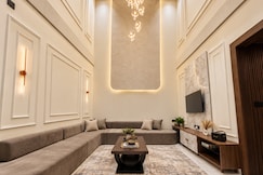 Home Escape Solaris Luxe 4BHK Villa, Ujjain