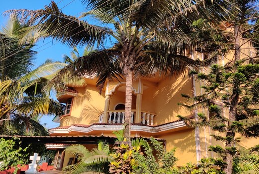 Emmanuel Holiday Homes