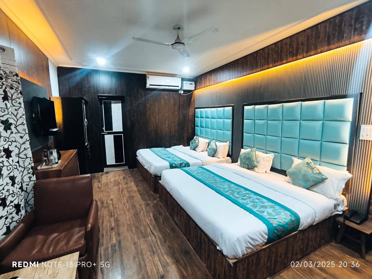 ZUBAIR TOUR AND TRAVEL - Tap to explore photos