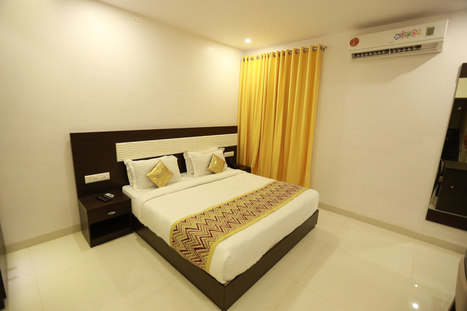 Hotel Anchal Villa By YB Hotels - Tap to explore photos