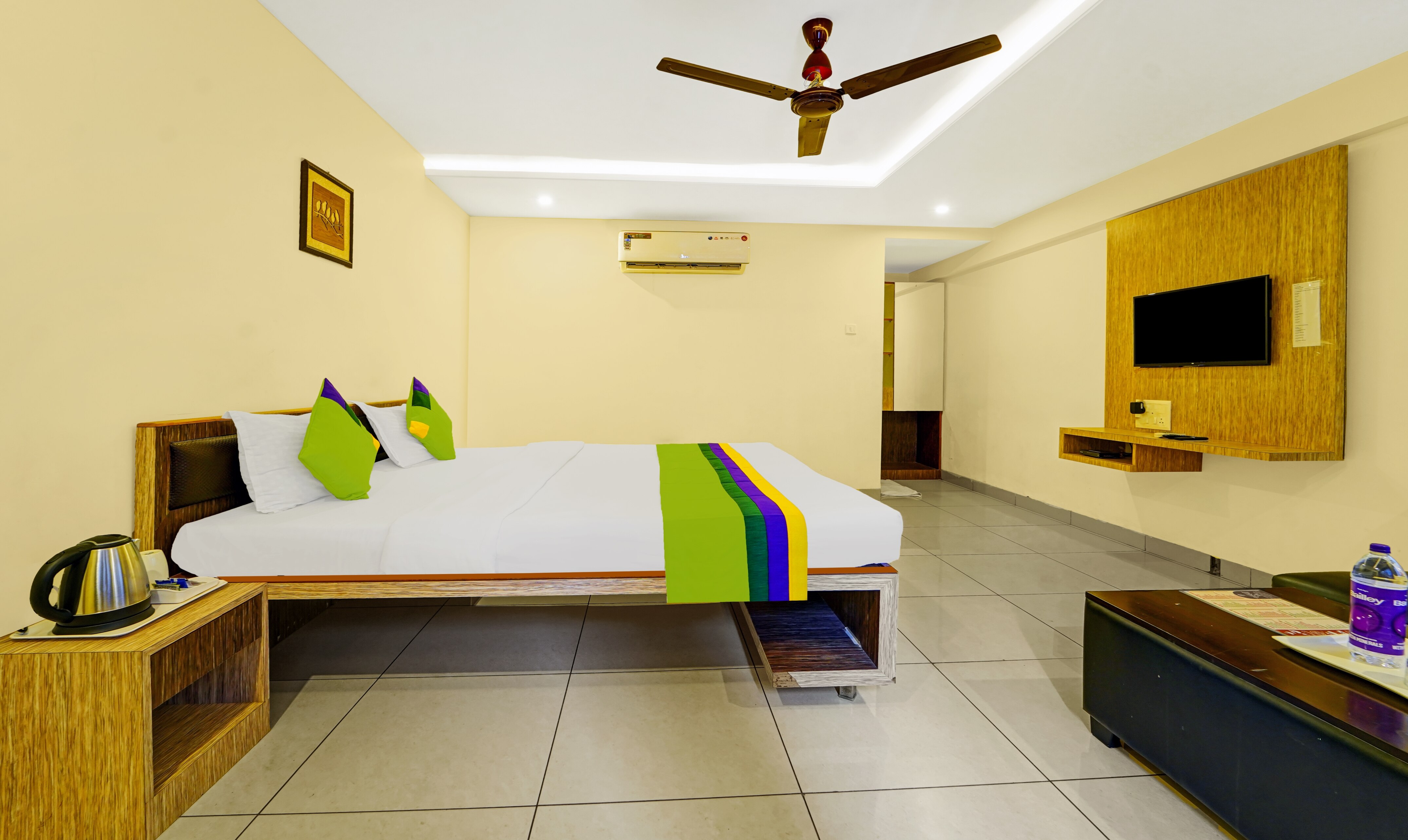 Deluxe Room 1