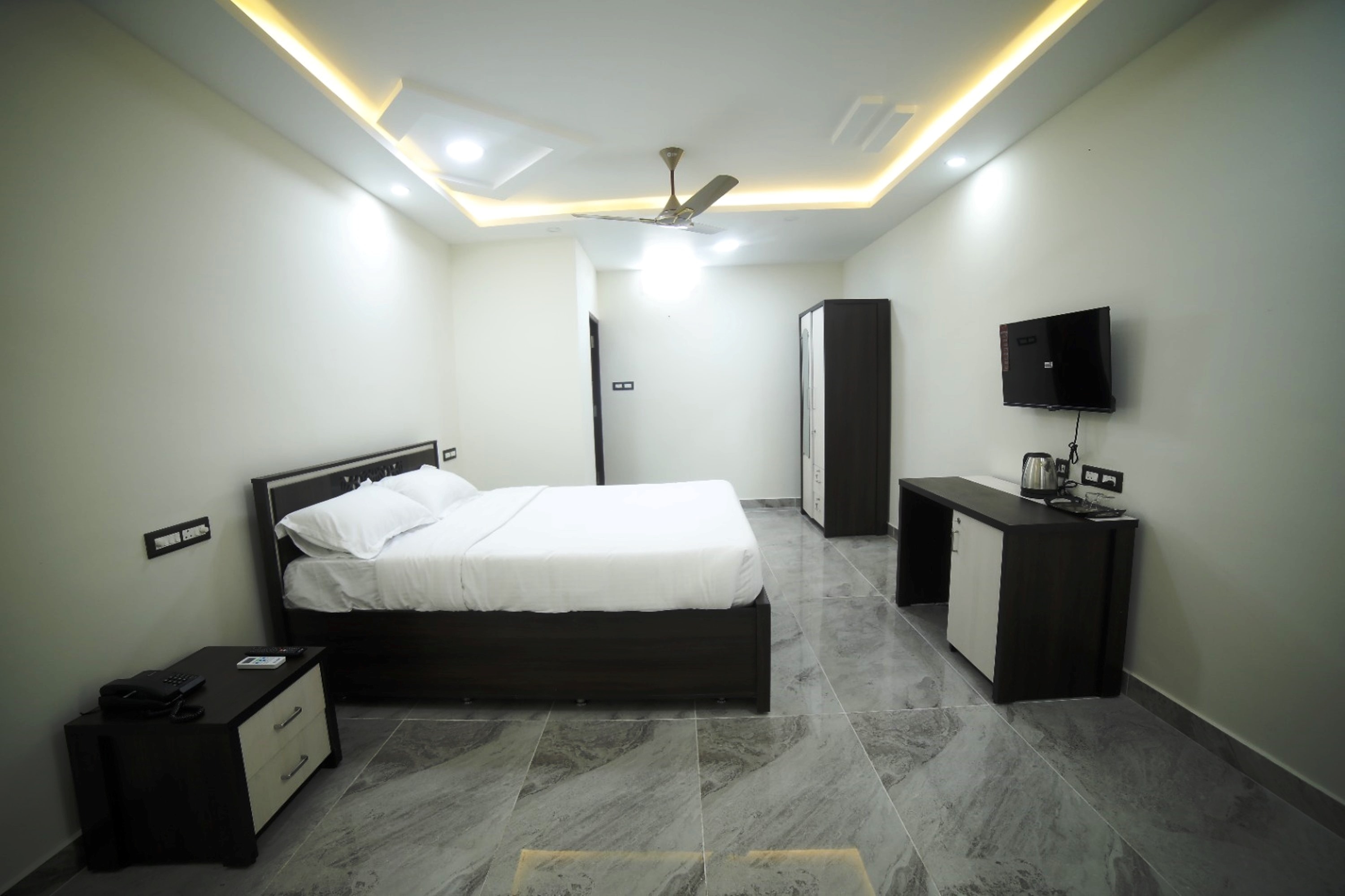 AV Homestay - Tap to explore photos