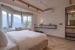 The BougainVillea Villa | Room in Villa, Bhowali