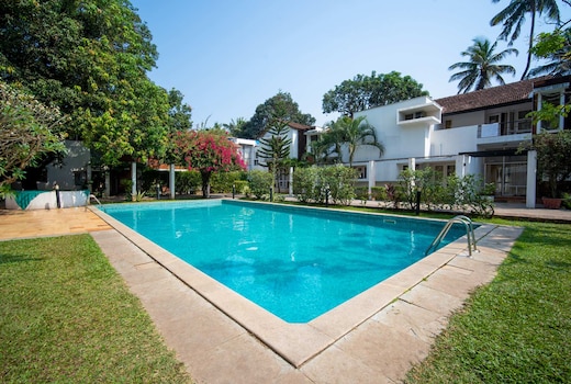 StayVista | 3 BHK Saanu Ki Villa with Pool