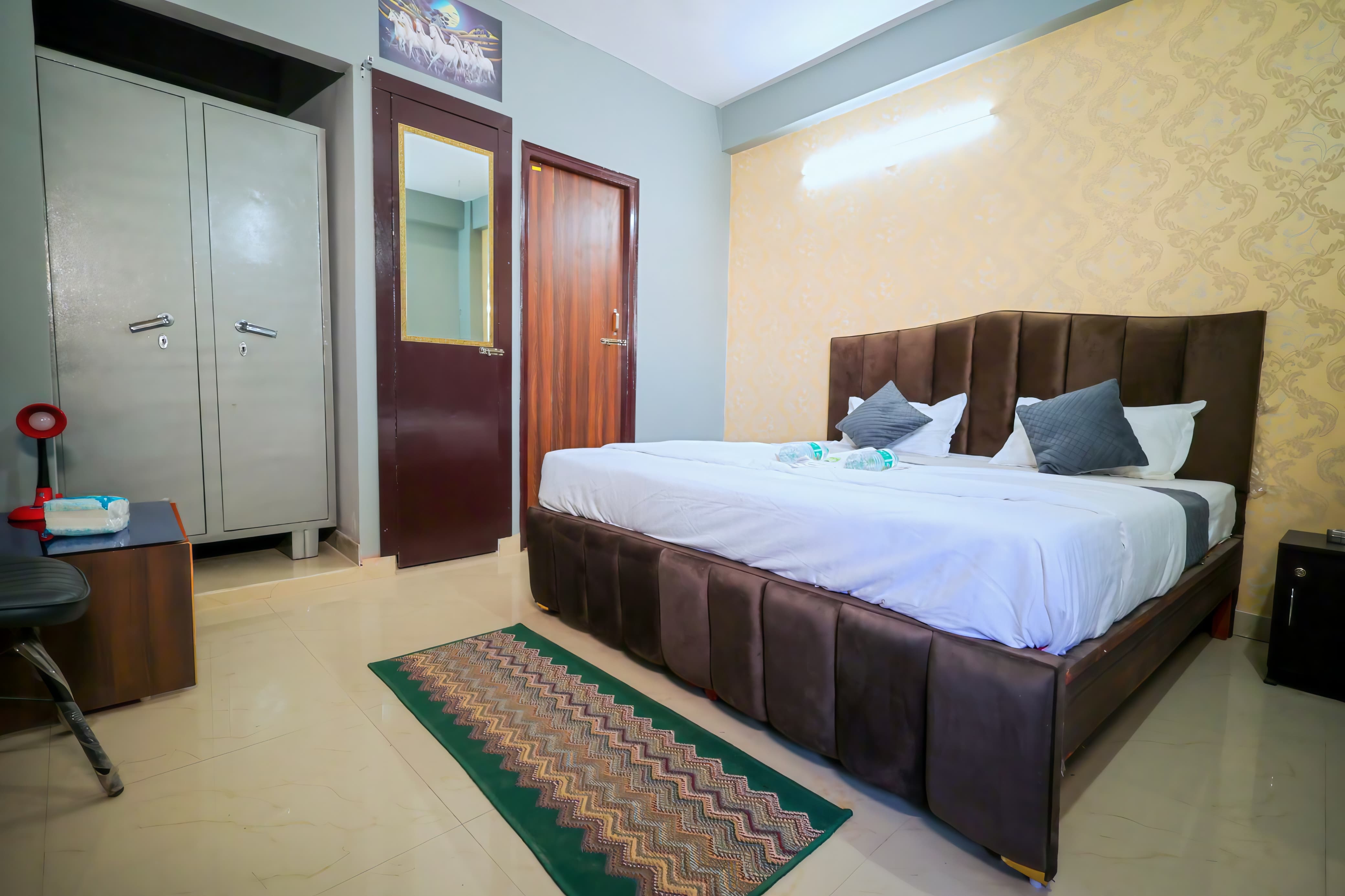 Hotel Spark Inn | Near Motherhood Hospital - Tap to explore photos