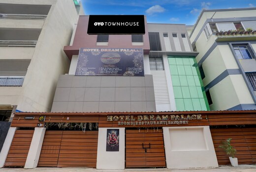 Townhouse OAK Hotel Dream Palace