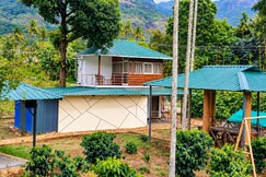 Misty Moon Resort, Valparai