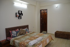 Cozy & Spacious 1BHK Flat in Hills | Lift Park Kitchen, Rishikesh