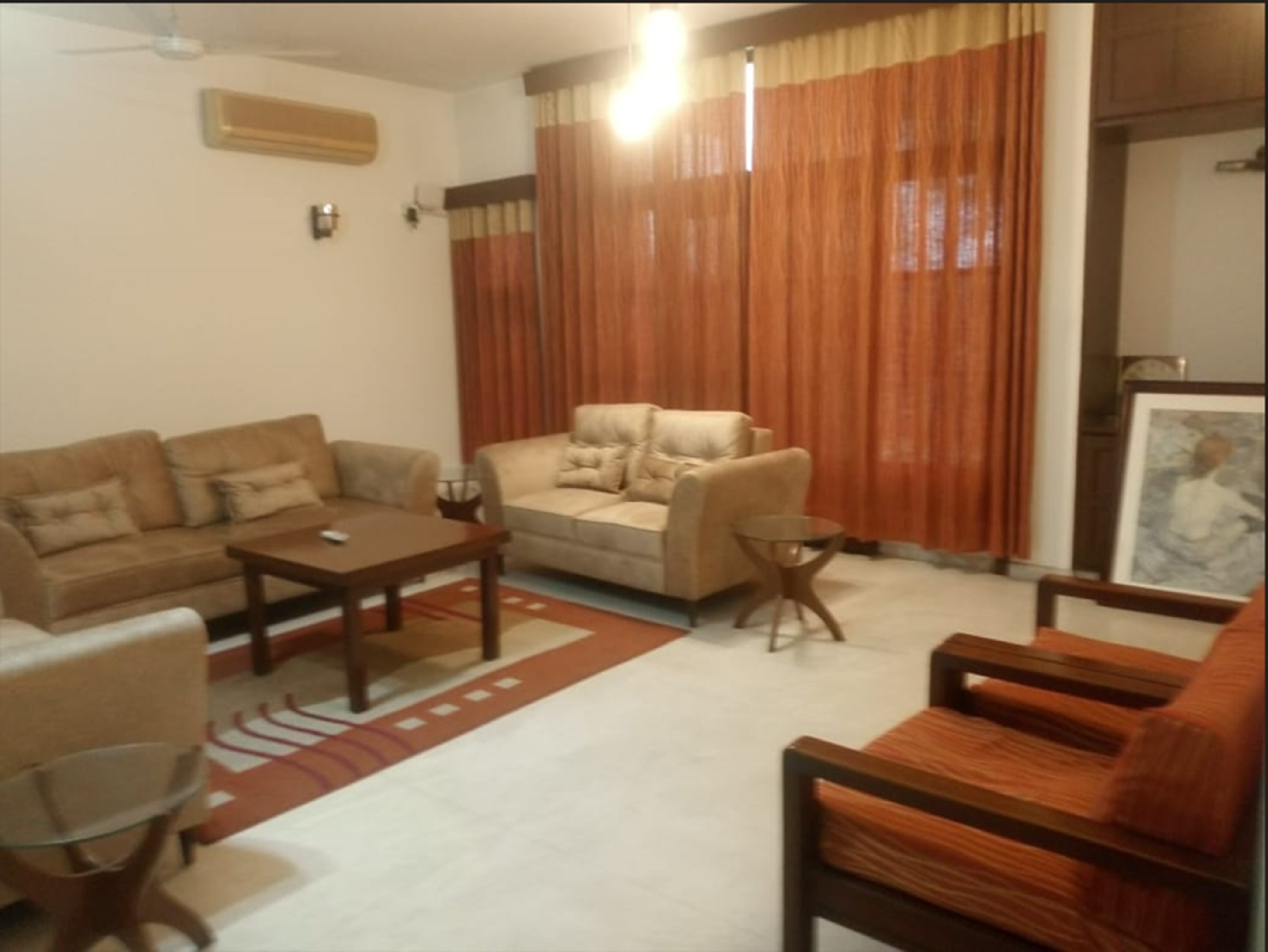 ISGEC Guest House- Delhi - Tap to explore photos