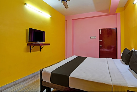 Hotel O Red Rose Near Noapara Metro Station