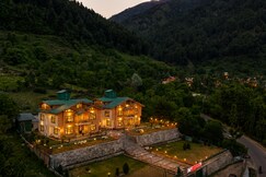 Hotel Queens Park, Pahalgam