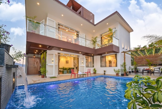 Mountain Mist- 4BHK Luxurious Villa with Pvt Pool