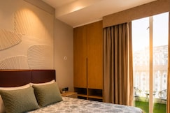 Luxury Studio AC Wi Fi Free Parking, Greater Noida