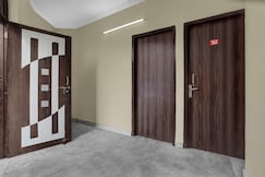 Hotel O M.C. RESIDENCY, Delhi