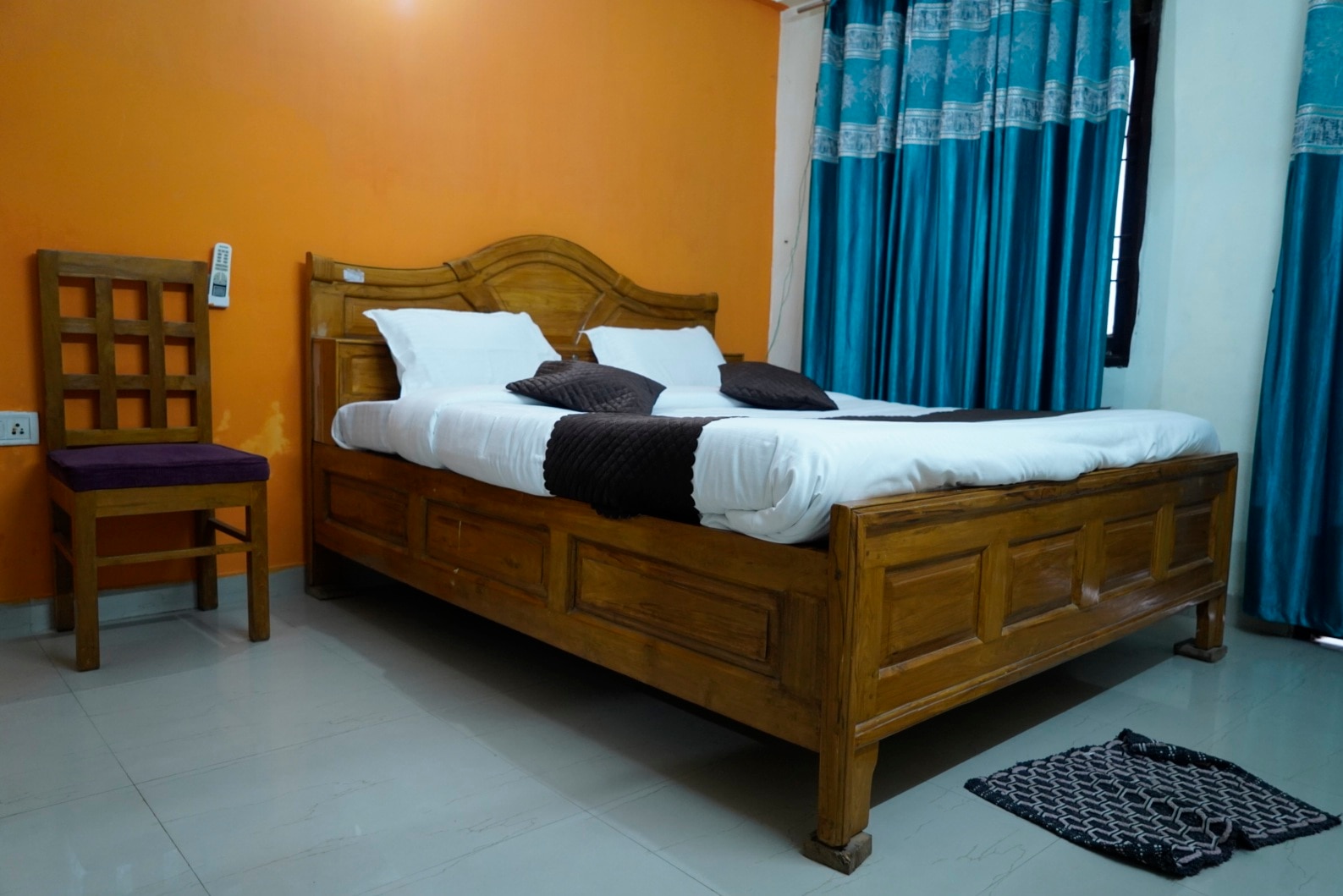 The Night Homestay - Tap to explore photos