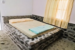 Hotel O Flinstone Lodge, Tuaran