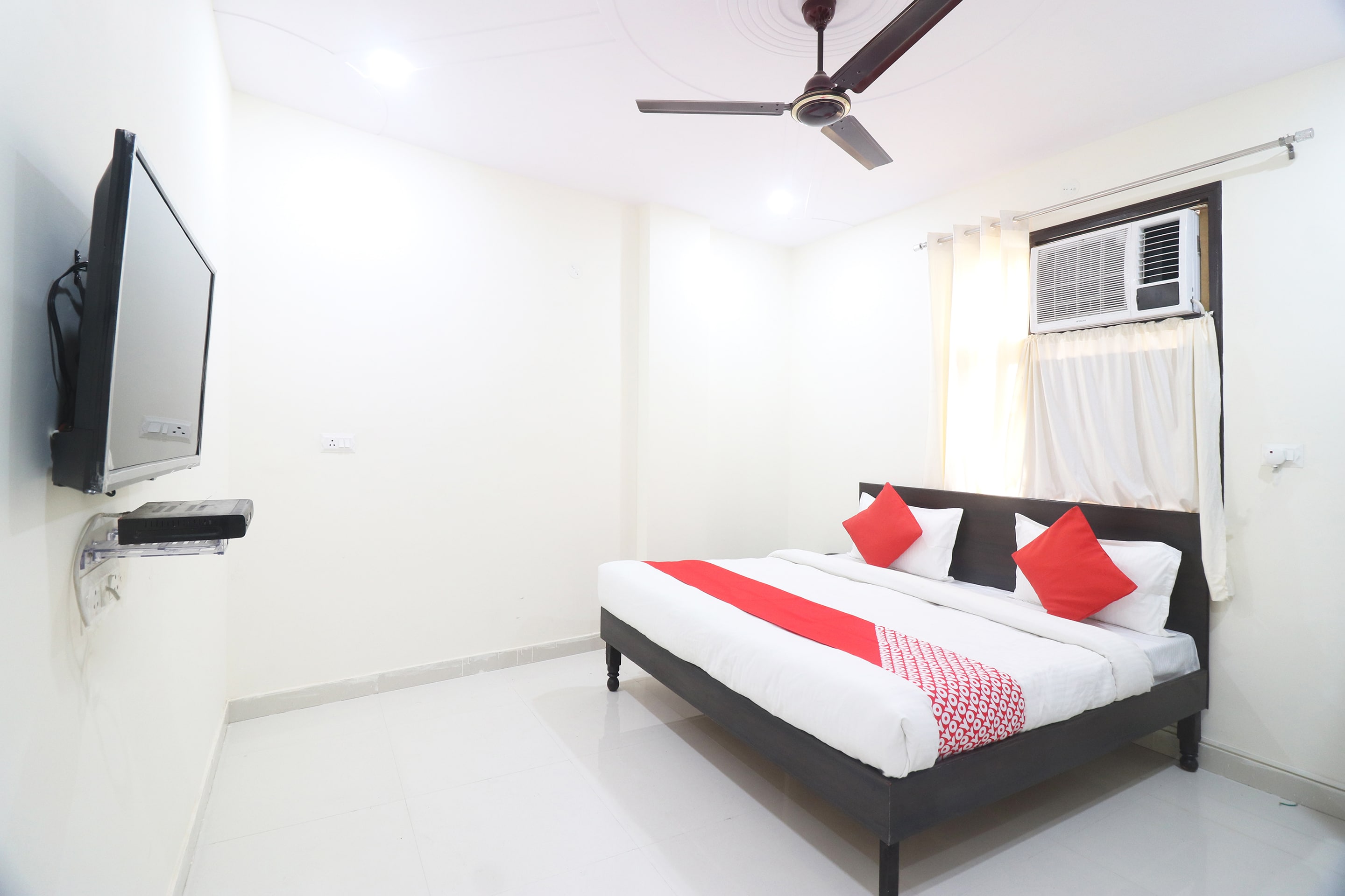 Hotel O AMANTRA RESIDENCY - Tap to explore photos
