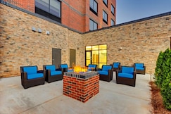 Holiday Inn Express And Suites Winston Salem Sw Clemmons, Forsyth, North Carolina