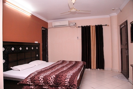 Hotel Punjab Palace - Tap to explore photos