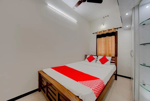 Smart Homes near Koyambedu by Stayz Royale