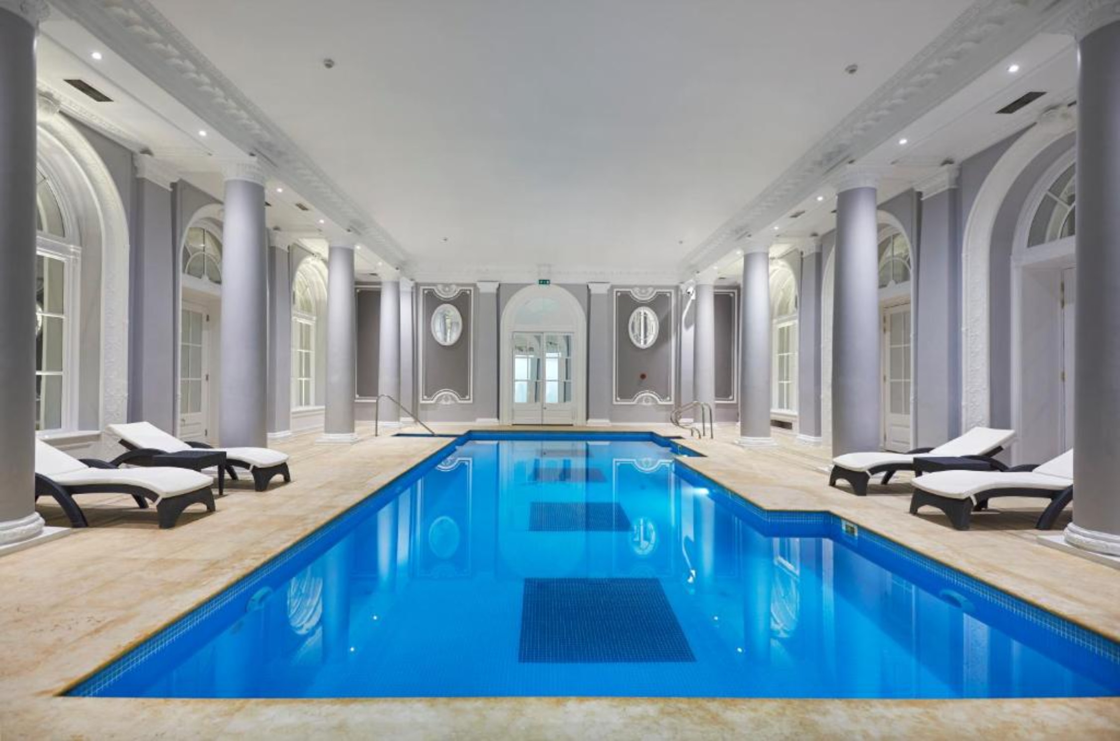 The Waldorf Hilton, London - Tap to explore photos