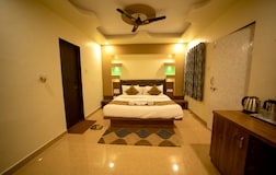 Serenity Premier Couple Room