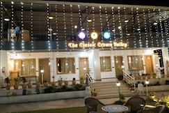 The Classic Crown Valley With Swimming Pool, Kanatal