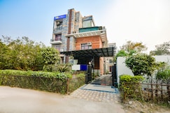 FabHotel The White Orchid, Hapur