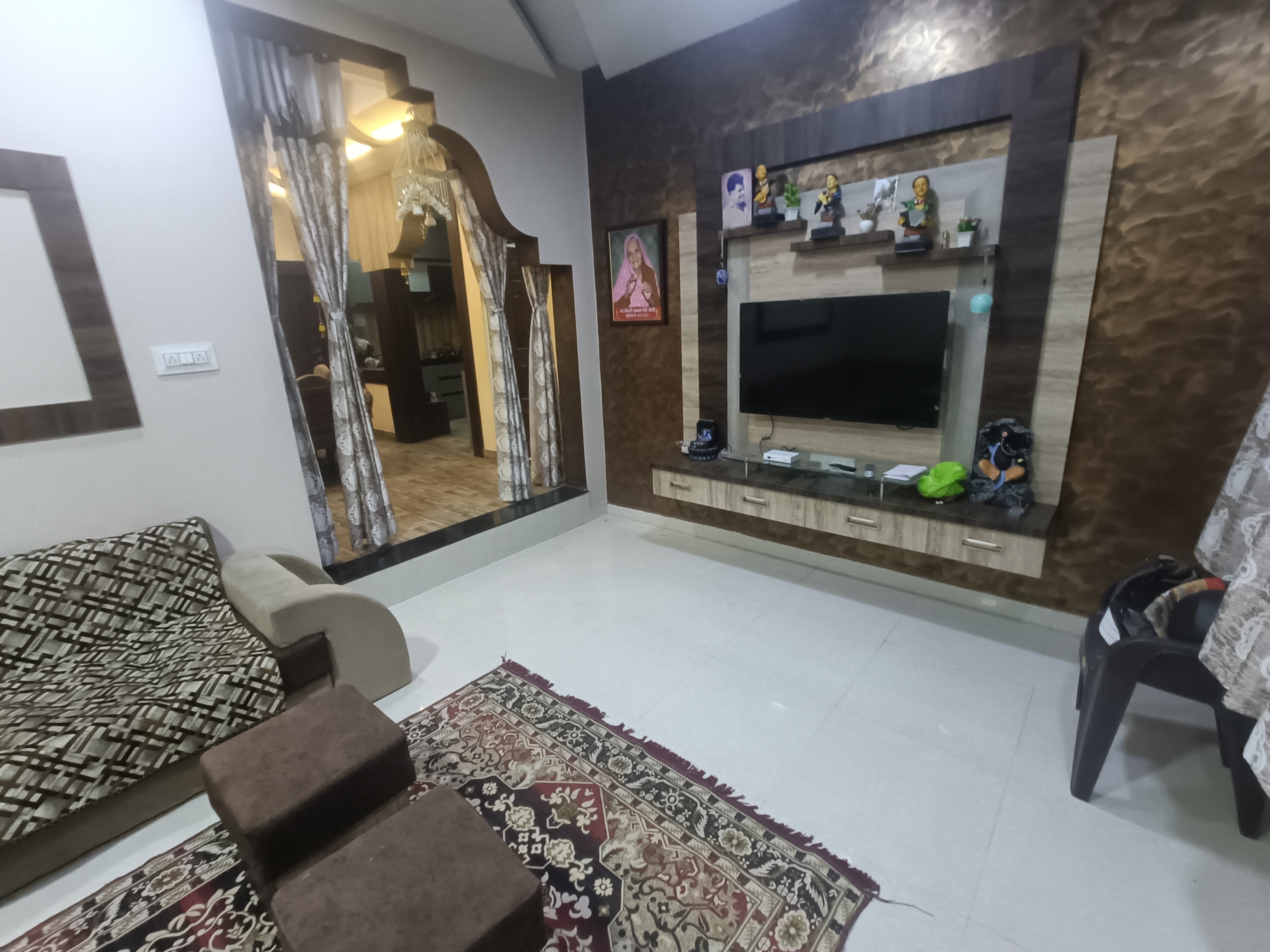 Kamla sadan - Tap to explore photos