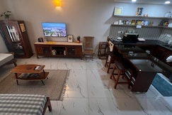 Studio Yellow - Premium 1BHK in heart of city, Thiruvananthapuram