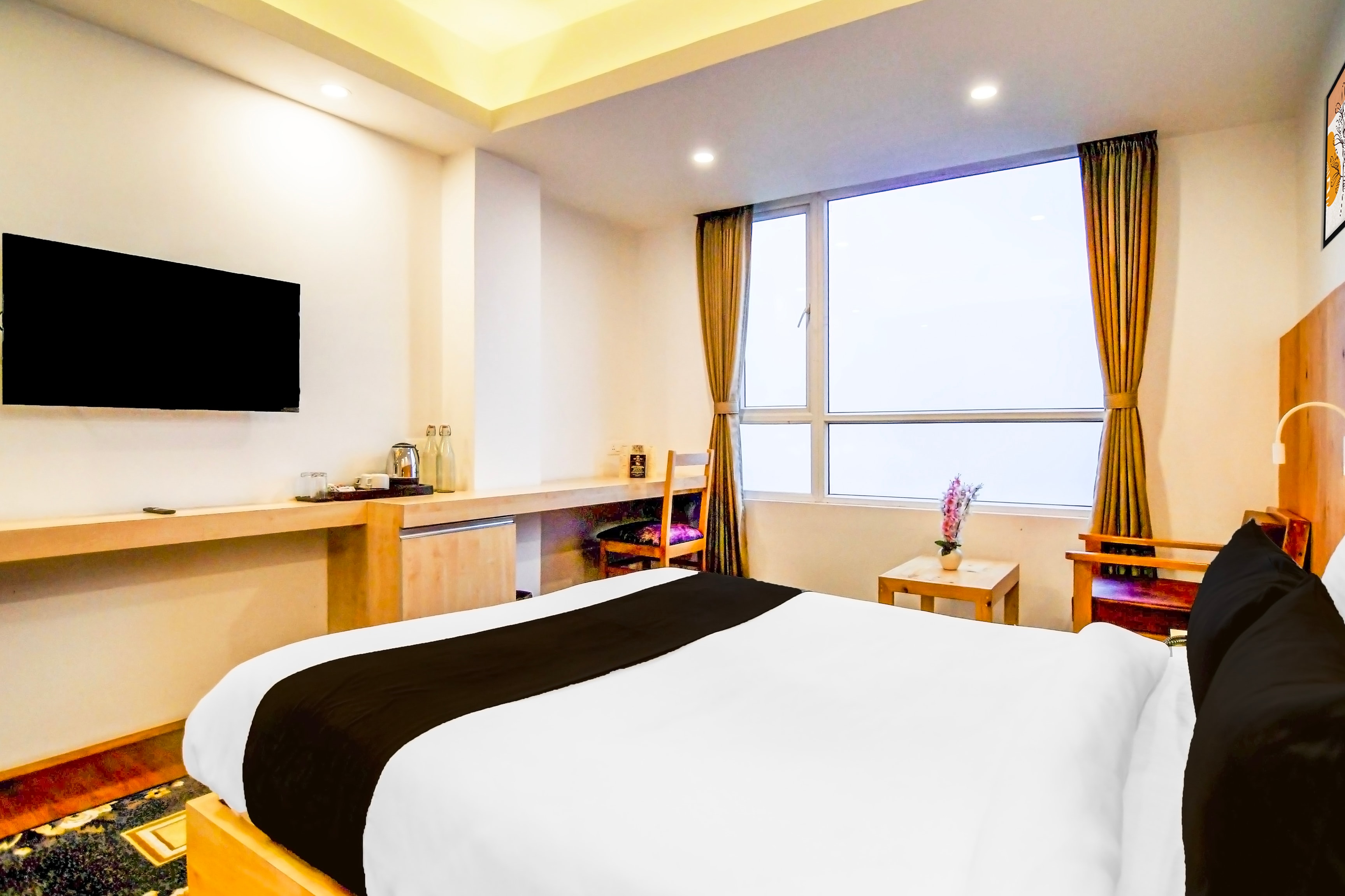 Hotel O Himalaya Gangtok - Tap to explore photos