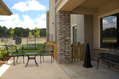 Best Western Plus Texarkana Inn & Suites - Tap to explore photos