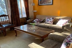 Kumar's | Entire 2 BHK Homestay, Mussoorie