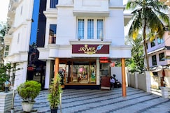 SRIVAR HOTELS, Thrissur