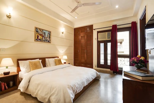 Hostie Aarna 3 BHK Apt in Kailash Colony South Delhi