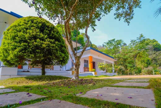 Vythiri Silver Mist Hill Top Private Villa by VOYE HOMES