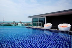 Nova Express Pattaya, Pattaya