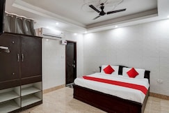 Hotel O Stay Happy, Noida