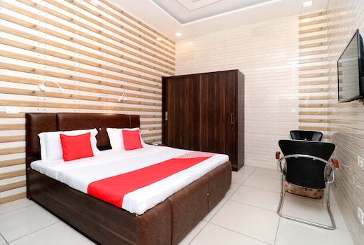 Hotel O Max