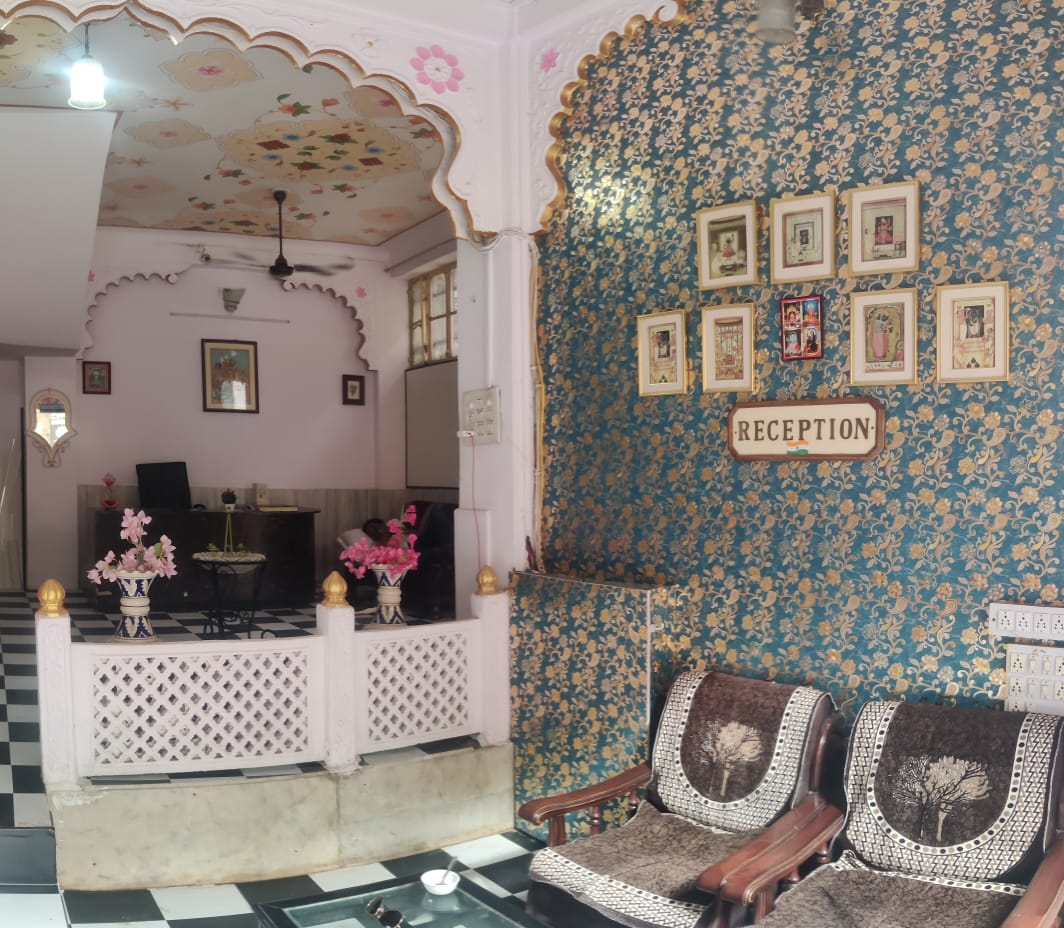 Padam Palace - Tap to explore photos