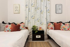 The Blue Cottage Homestay, Chariduar