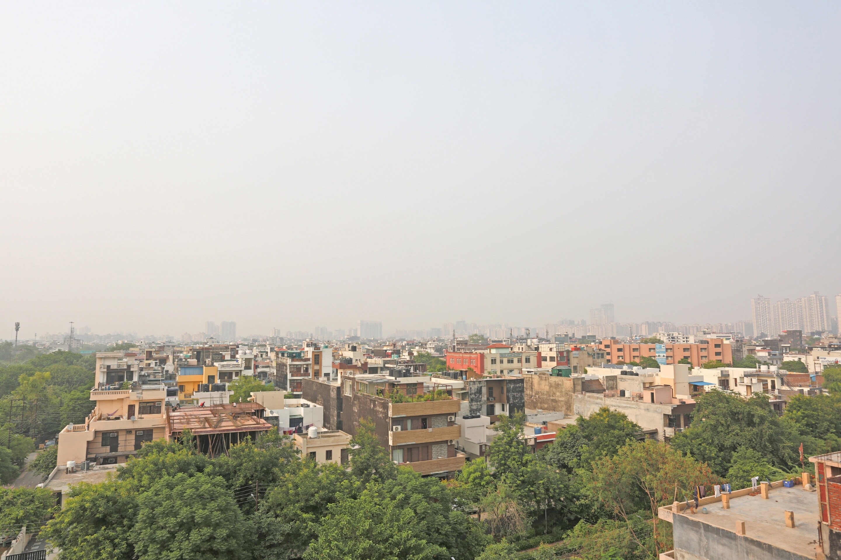 Townhouse Zodiac Near Botanic Garden of Indian Republic - Tap to explore photos