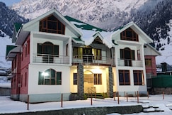 GOLDEN PEAK SONAMARG, Nubra Valley