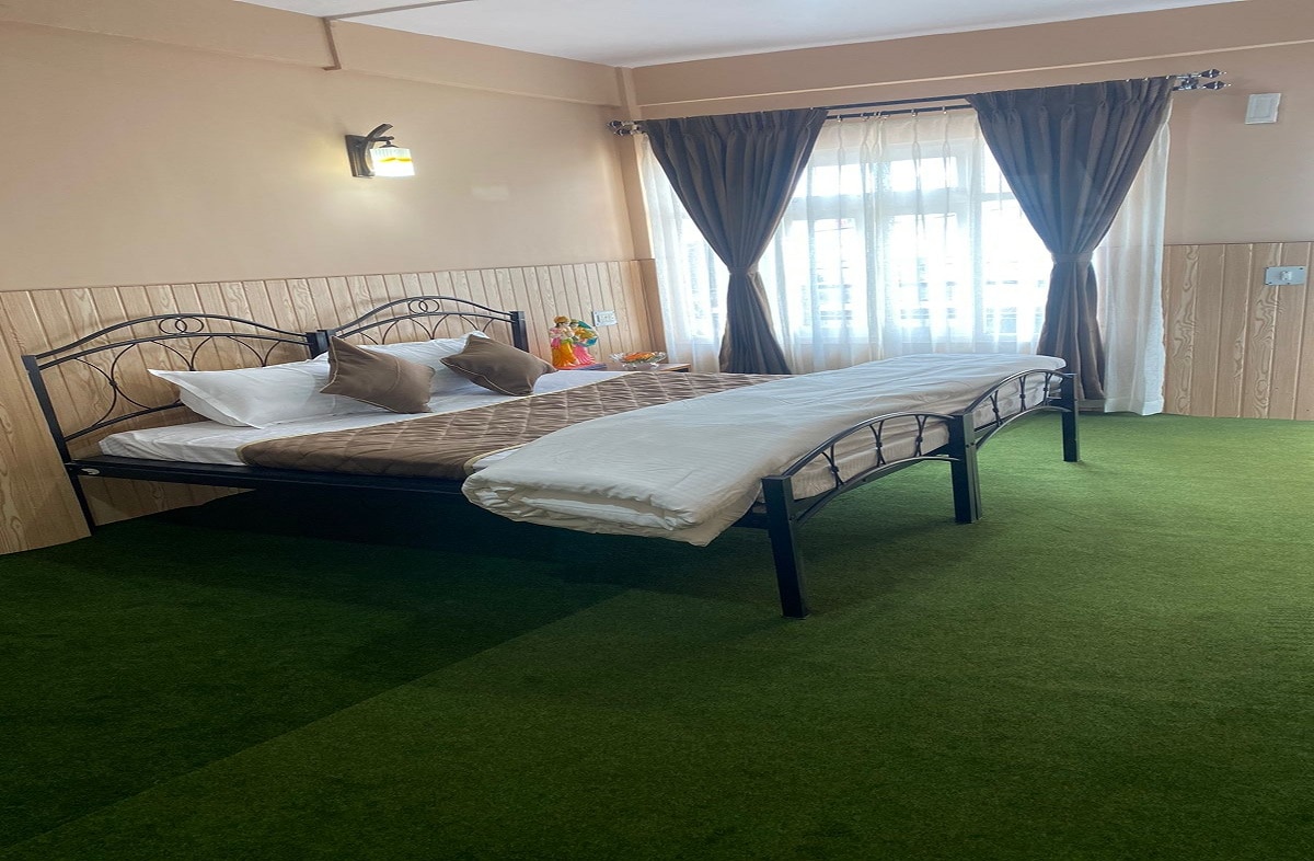 Sri Vrindavan Guest House(Pure Veg) - Tap to explore photos