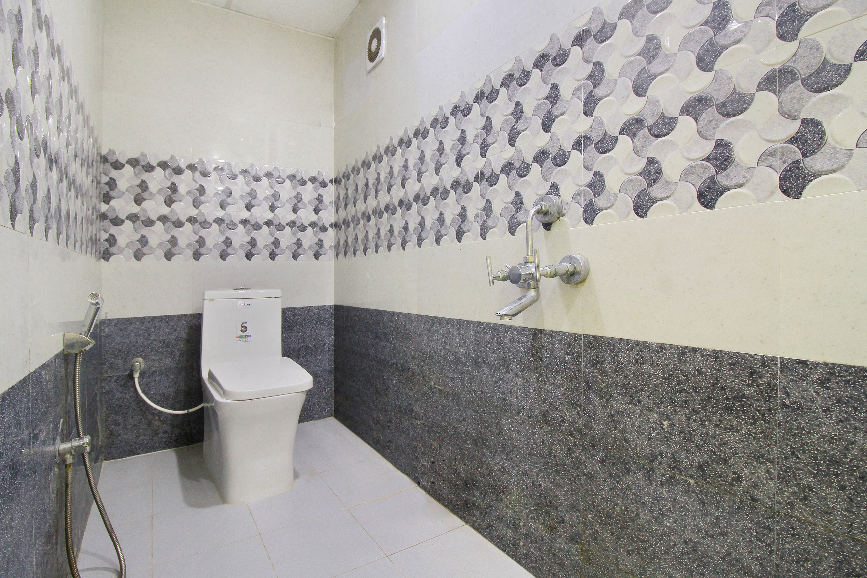 Hotel O India Gate - Tap to explore photos